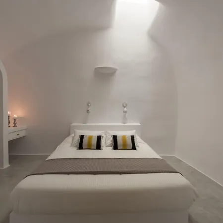 Anemomilos 4* Oia (Santorini)