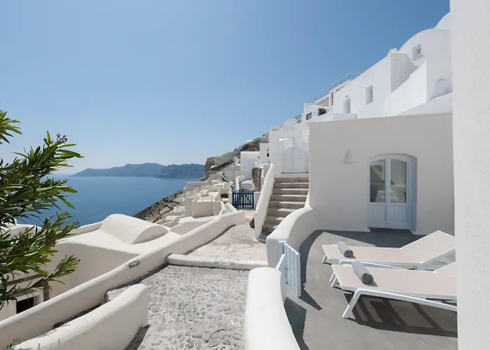 Anemomilos Apart Otel Oia