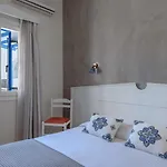 מלון דירות Anemomilos 4*