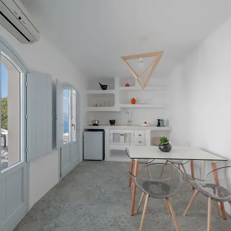 Anemomilos Apart Otel Oia